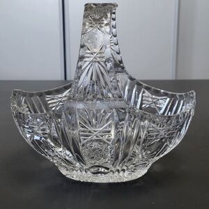 Vintage  Eleanor By American brilliant Cut crystal glass Basket Fruit Bowl